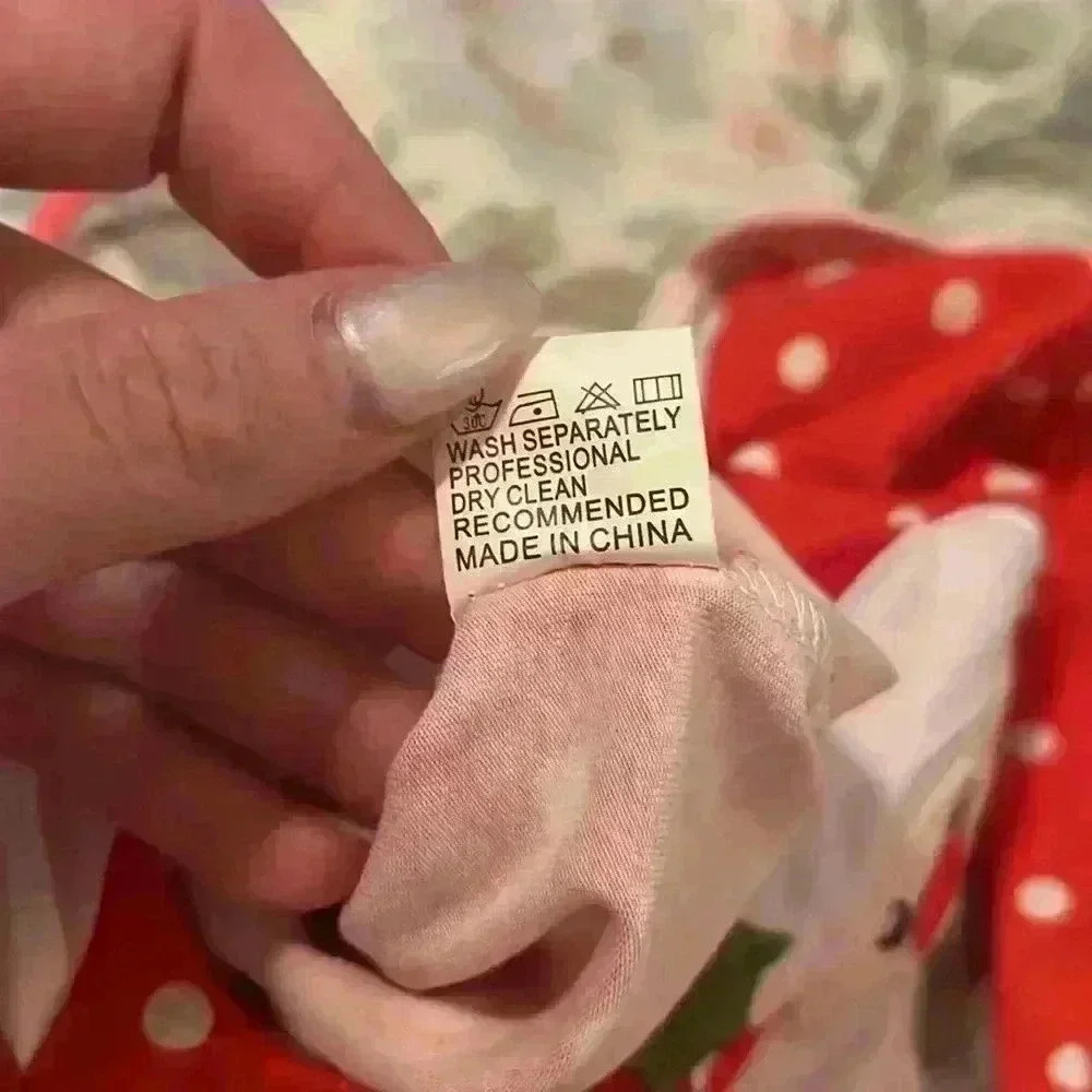 12-18 month Santa romper - Picture 4 of 4